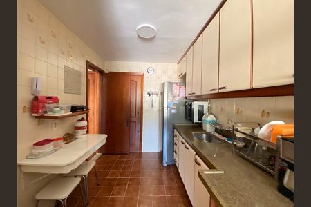 Apartamento para alugar com 192m², 4 quartos e 2 vagas