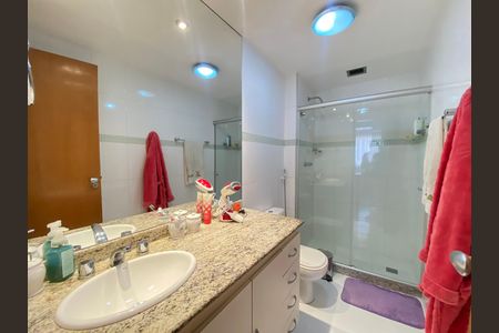 Apartamento para alugar com 192m², 4 quartos e 2 vagas