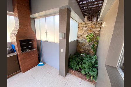 Apartamento para alugar com 192m², 4 quartos e 2 vagas