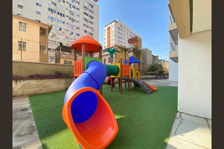 Apartamento para alugar com 192m², 4 quartos e 2 vagas