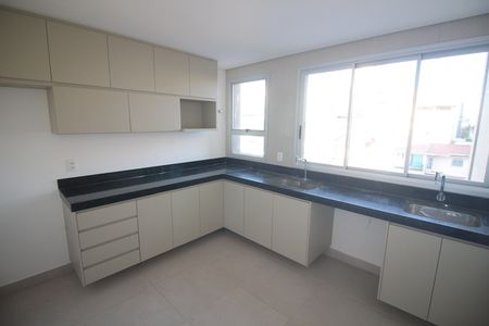 Apartamento para alugar com 74m², 3 quartos e 2 vagasCozinha