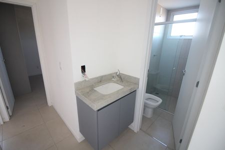 Apartamento para alugar com 74m², 3 quartos e 2 vagasBanheiro