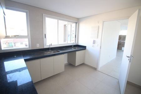 Apartamento para alugar com 74m², 3 quartos e 2 vagasCozinha