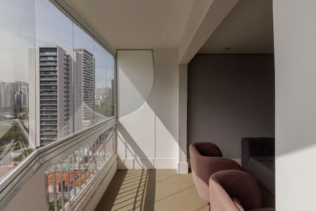 Sacada de apartamento para alugar com 2 quartos, 170m² em Vila Olímpia, São Paulo