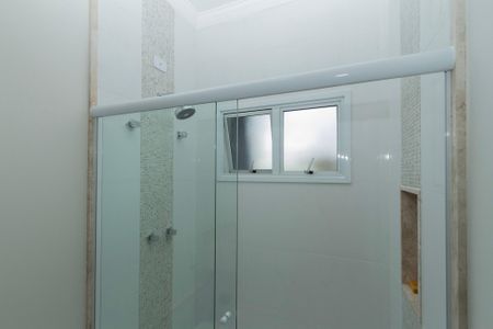 Casa de condomínio para alugar com 200m², 4 quartos e 4 vagas