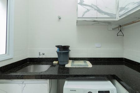 Casa de condomínio para alugar com 200m², 4 quartos e 4 vagas