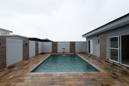 Casa de condomínio para alugar com 200m², 4 quartos e 4 vagas