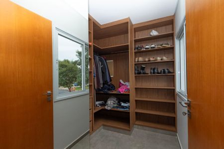 Casa de condomínio para alugar com 200m², 4 quartos e 4 vagas