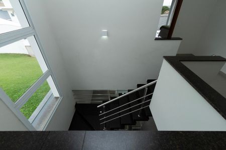 Casa de condomínio para alugar com 200m², 4 quartos e 4 vagas