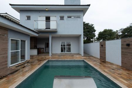 Casa de condomínio para alugar com 200m², 4 quartos e 4 vagas
