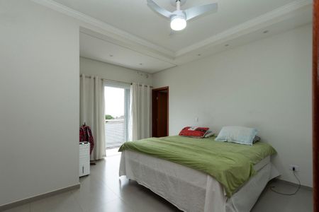 Casa de condomínio para alugar com 200m², 4 quartos e 4 vagas