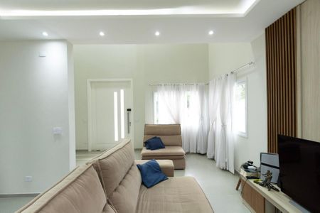 Casa de condomínio para alugar com 200m², 4 quartos e 4 vagas