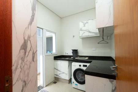 Casa de condomínio para alugar com 200m², 4 quartos e 4 vagas