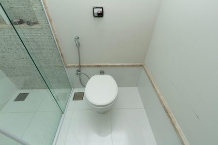 Casa de condomínio para alugar com 200m², 4 quartos e 4 vagas