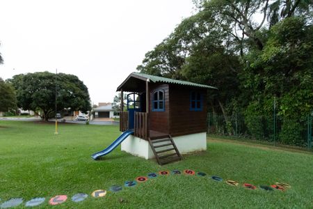 Casa de condomínio para alugar com 200m², 4 quartos e 4 vagas