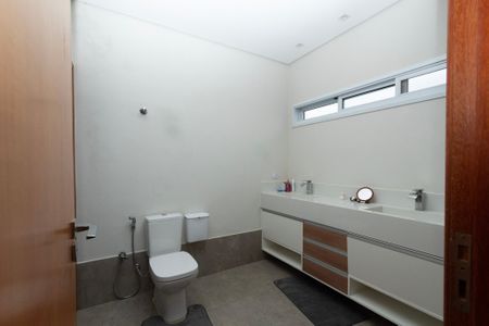 Casa de condomínio para alugar com 200m², 4 quartos e 4 vagas