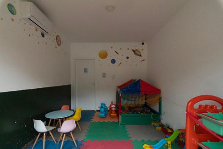 Casa de condomínio para alugar com 200m², 4 quartos e 4 vagas