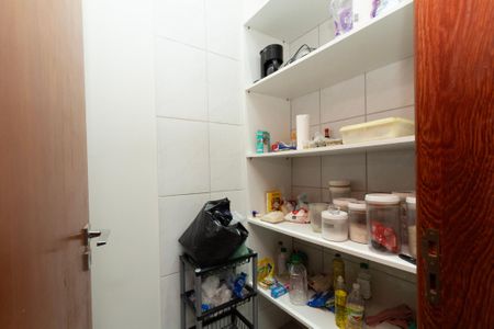 Casa de condomínio para alugar com 200m², 4 quartos e 4 vagas