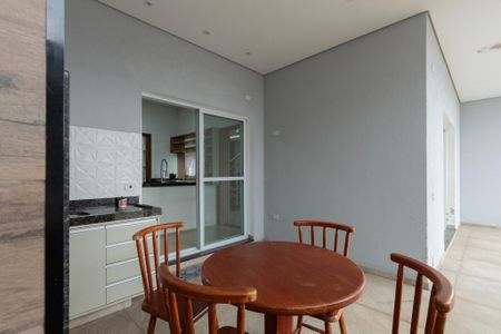 Casa de condomínio para alugar com 200m², 4 quartos e 4 vagas