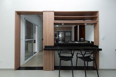 Casa de condomínio para alugar com 200m², 4 quartos e 4 vagas