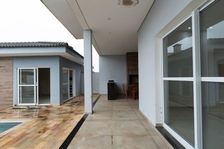 Casa de condomínio para alugar com 200m², 4 quartos e 4 vagas
