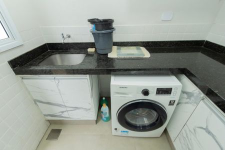 Casa de condomínio para alugar com 200m², 4 quartos e 4 vagas