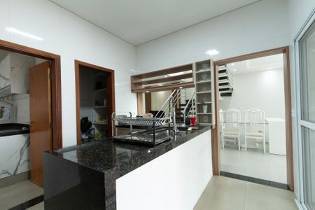 Casa de condomínio para alugar com 200m², 4 quartos e 4 vagas