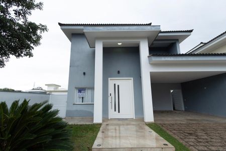 Casa de condomínio para alugar com 200m², 4 quartos e 4 vagas
