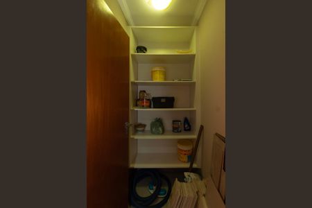 Casa de condomínio para alugar com 200m², 4 quartos e 4 vagas