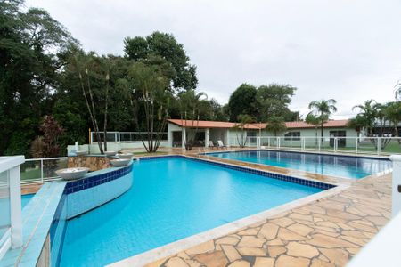 Casa de condomínio para alugar com 200m², 4 quartos e 4 vagas