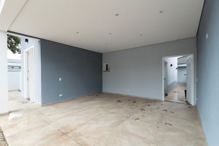 Casa de condomínio para alugar com 200m², 4 quartos e 4 vagas