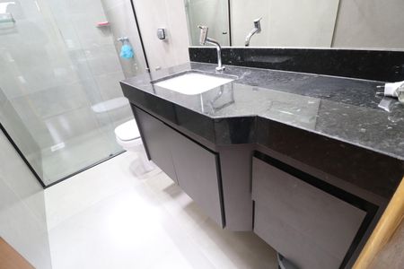 Casa para alugar com 70m², 2 quartos e 1 vagaBanheiro do Quarto 1