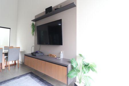 Sala de casa para alugar com 2 quartos, 70m² em Flamboyant, Uberlândia