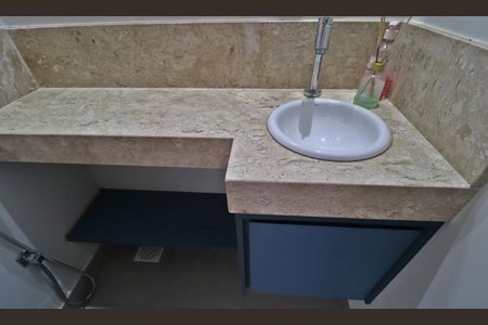 Lavabo de casa para alugar com 2 quartos, 70m² em Flamboyant, Uberlândia