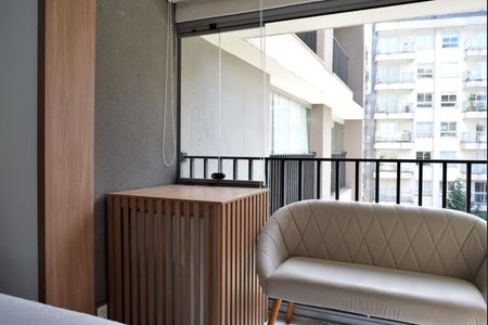 Studio para alugar com 29m², 1 quarto e sem vagaEstúdio - varanda