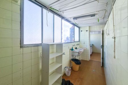 Apartamento à venda com 170m², 3 quartos e 2 vagas Apartamento à venda com 170m², 3 quartos e 2 vagasÁrea de Serviço