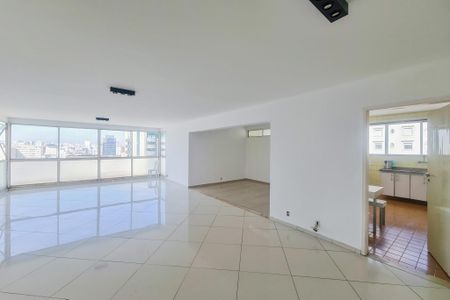Apartamento à venda com 170m², 3 quartos e 2 vagas Apartamento à venda com 170m², 3 quartos e 2 vagasSala