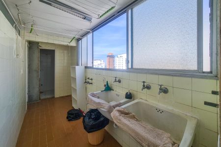 Apartamento à venda com 170m², 3 quartos e 2 vagas Apartamento à venda com 170m², 3 quartos e 2 vagasÁrea de Serviço