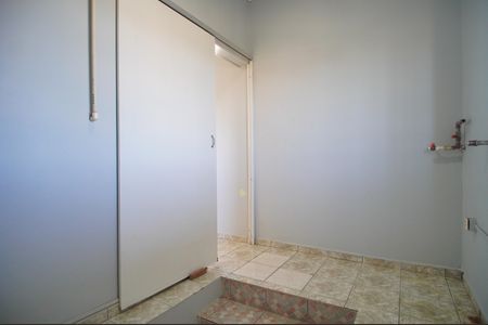 Casa para alugar com 80m², 2 quartos e 1 vagaÁrea de Serviço