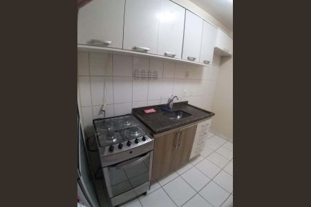 Cozinha de apartamento à venda com 2 quartos, 57m² em Vila Antonieta, São Paulo