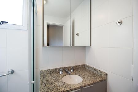 Banheiro de kitnet/studio para alugar com 1 quarto, 30m² em Vila Olímpia, São Paulo