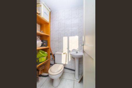 Banheiro da Suíte 2 de apartamento à venda com 3 quartos, 113m² em Chácara das Pedras, Porto Alegre