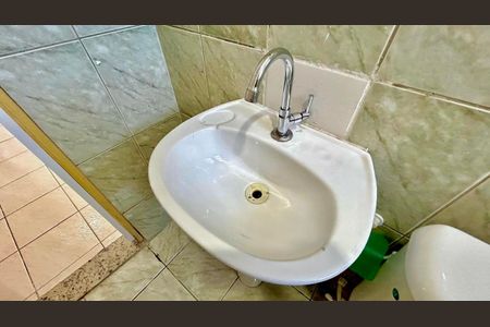 Apartamento para alugar com 50m², 2 quartos e sem vaga Apartamento para alugar com 50m², 2 quartos e sem vagaBanheiro
