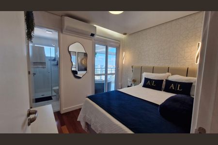Casa de condomínio à venda com 330m², 4 quartos e 4 vagas Casa de condomínio à venda com 330m², 4 quartos e 4 vagasQuarto