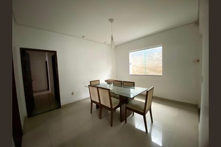 Casa para alugar com 300m², 3 quartos e 2 vagasCopa