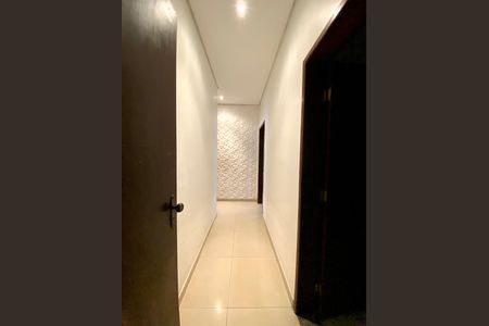 Casa para alugar com 300m², 3 quartos e 2 vagasCorredor