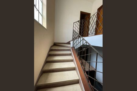 Casa à venda com 5 quartos, 290m² em Mirandópolis, São Paulo