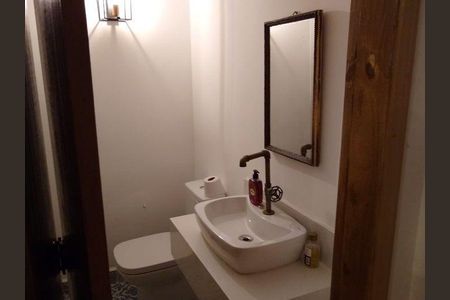 Casa à venda com 250m², 5 quartos e 3 vagas