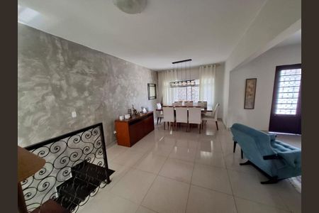 Casa à venda com 5 quartos, 250m² em Planalto Paulista, São Paulo