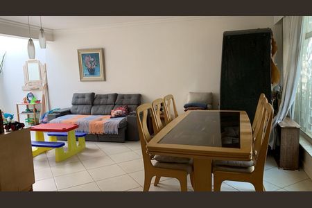 Casa à venda com 3 quartos, 300m² em Vila Congonhas, São Paulo